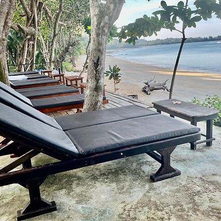 Starlight Beach Resort Koh Phayam Luaran gambar