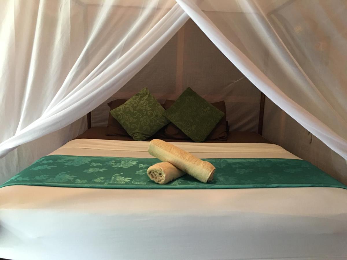 Starlight Beach Resort Koh Phayam Luaran gambar