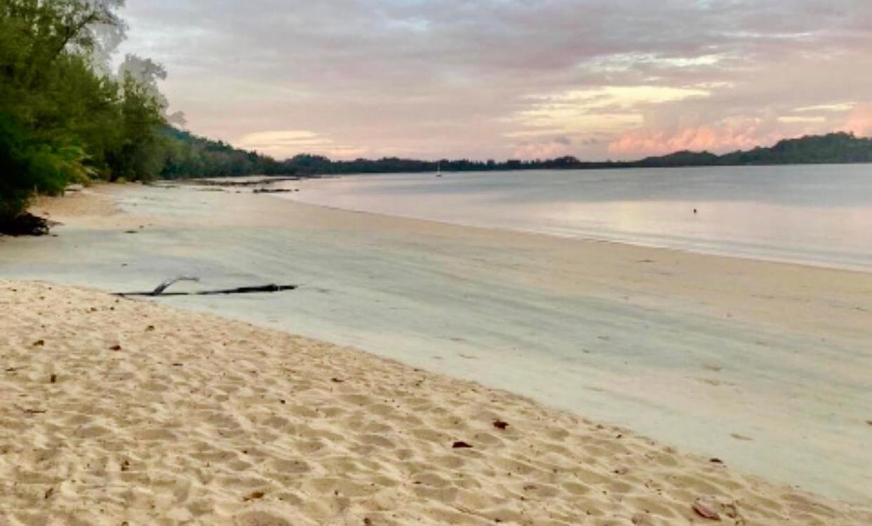 Starlight Beach Resort Koh Phayam Luaran gambar