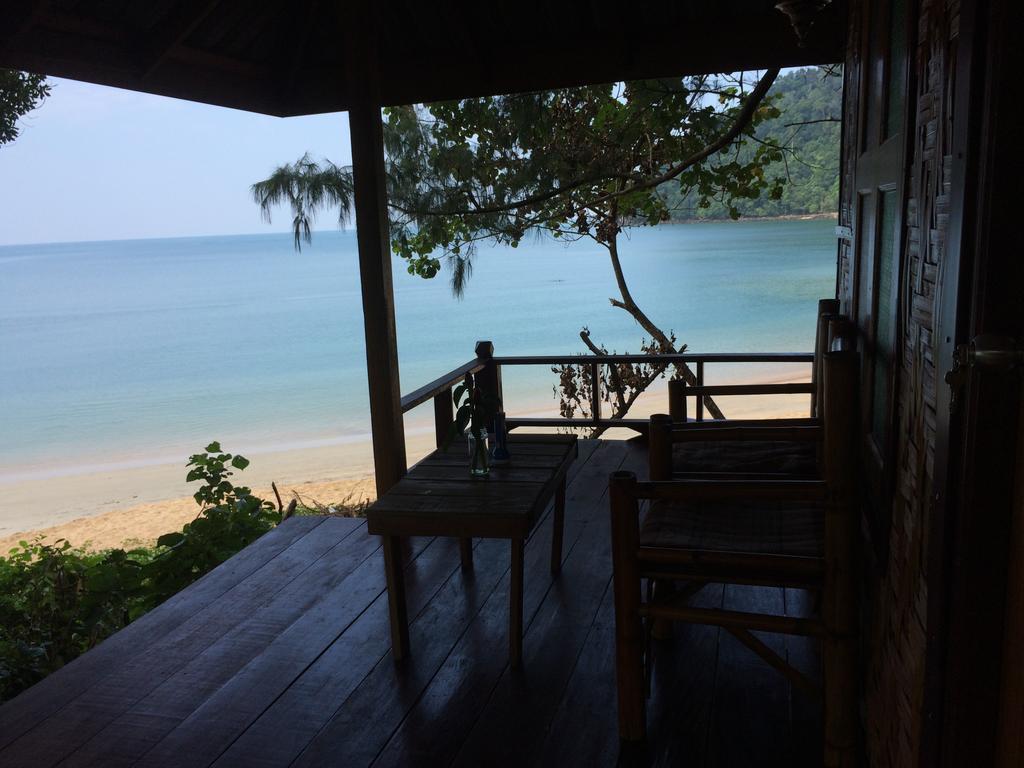 Starlight Beach Resort Koh Phayam Luaran gambar