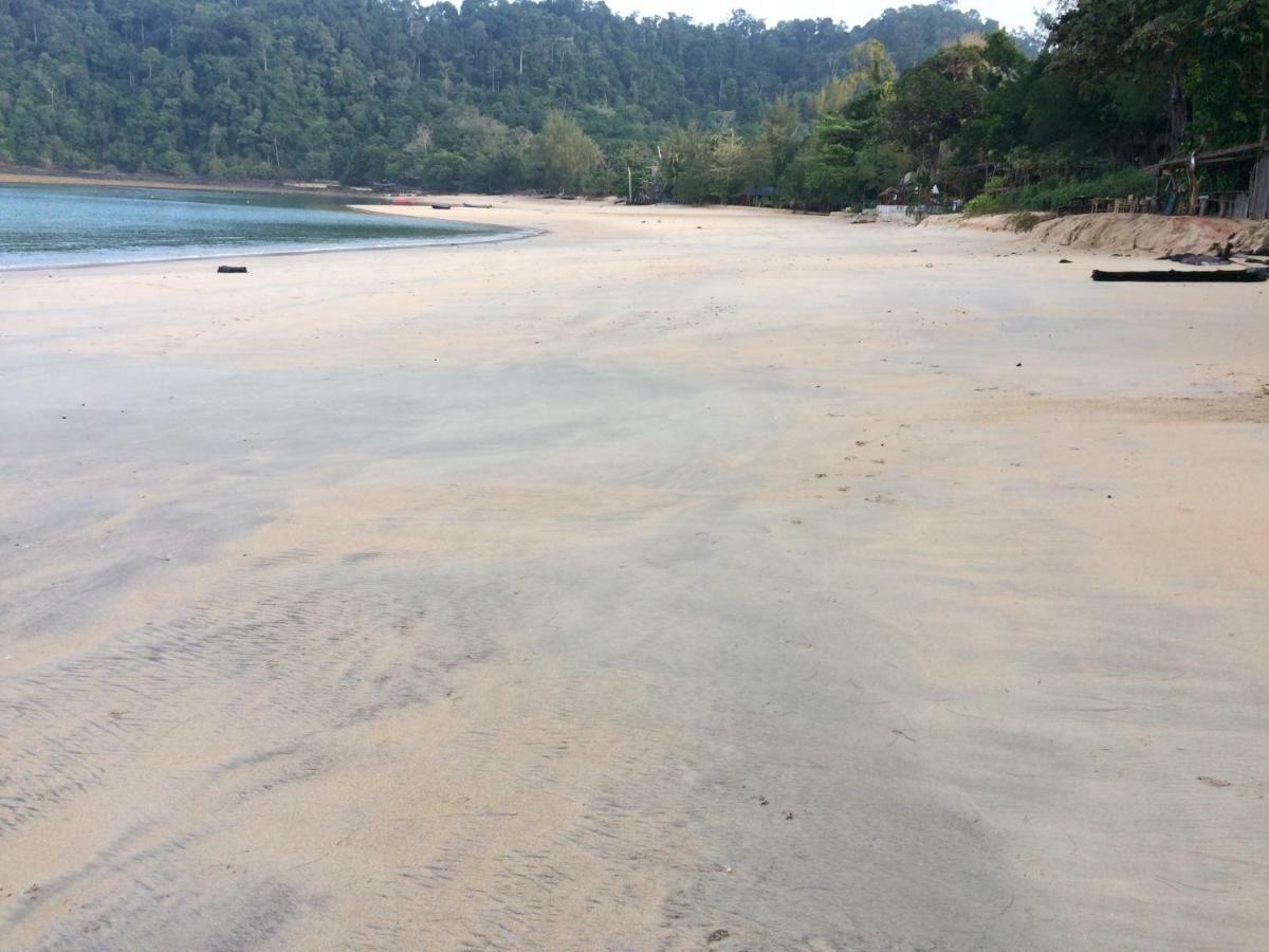 Starlight Beach Resort Koh Phayam Luaran gambar