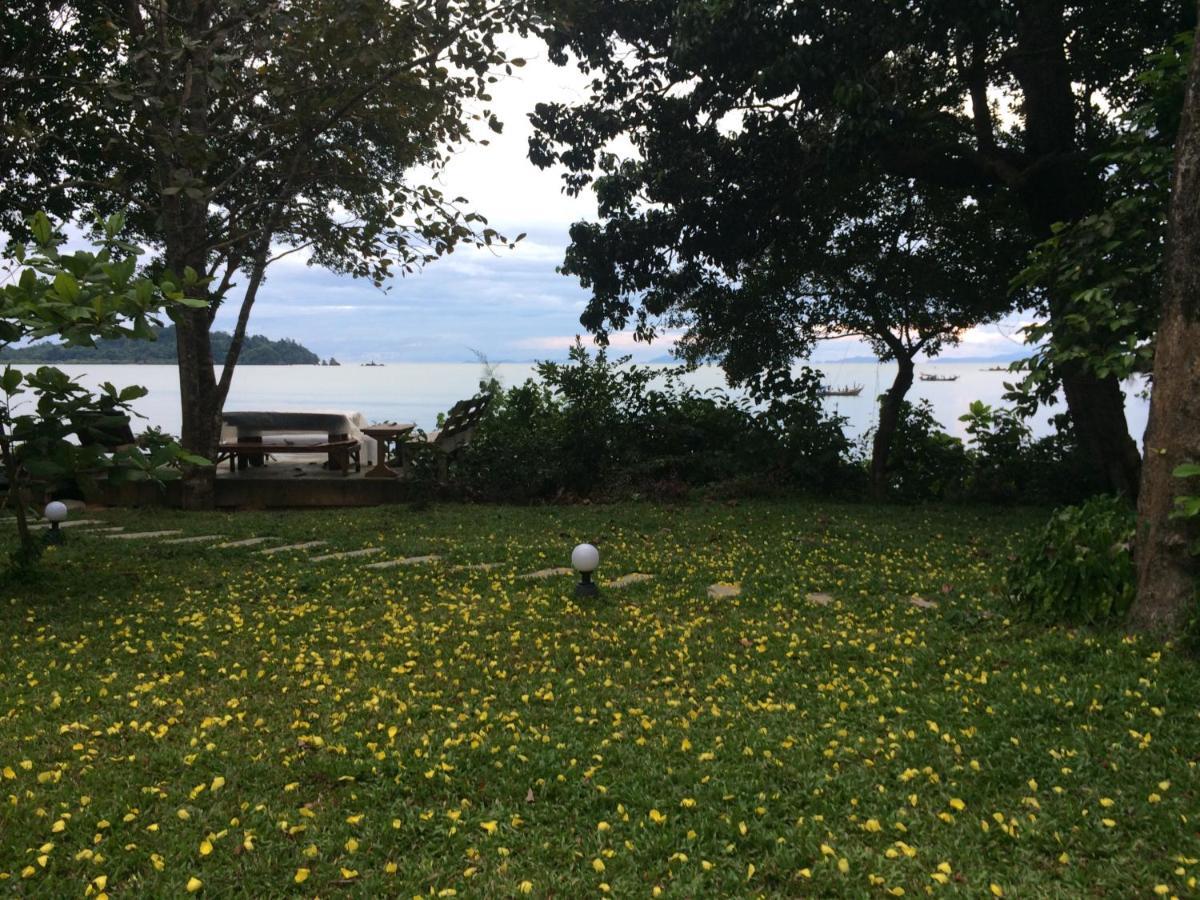 Starlight Beach Resort Koh Phayam Luaran gambar